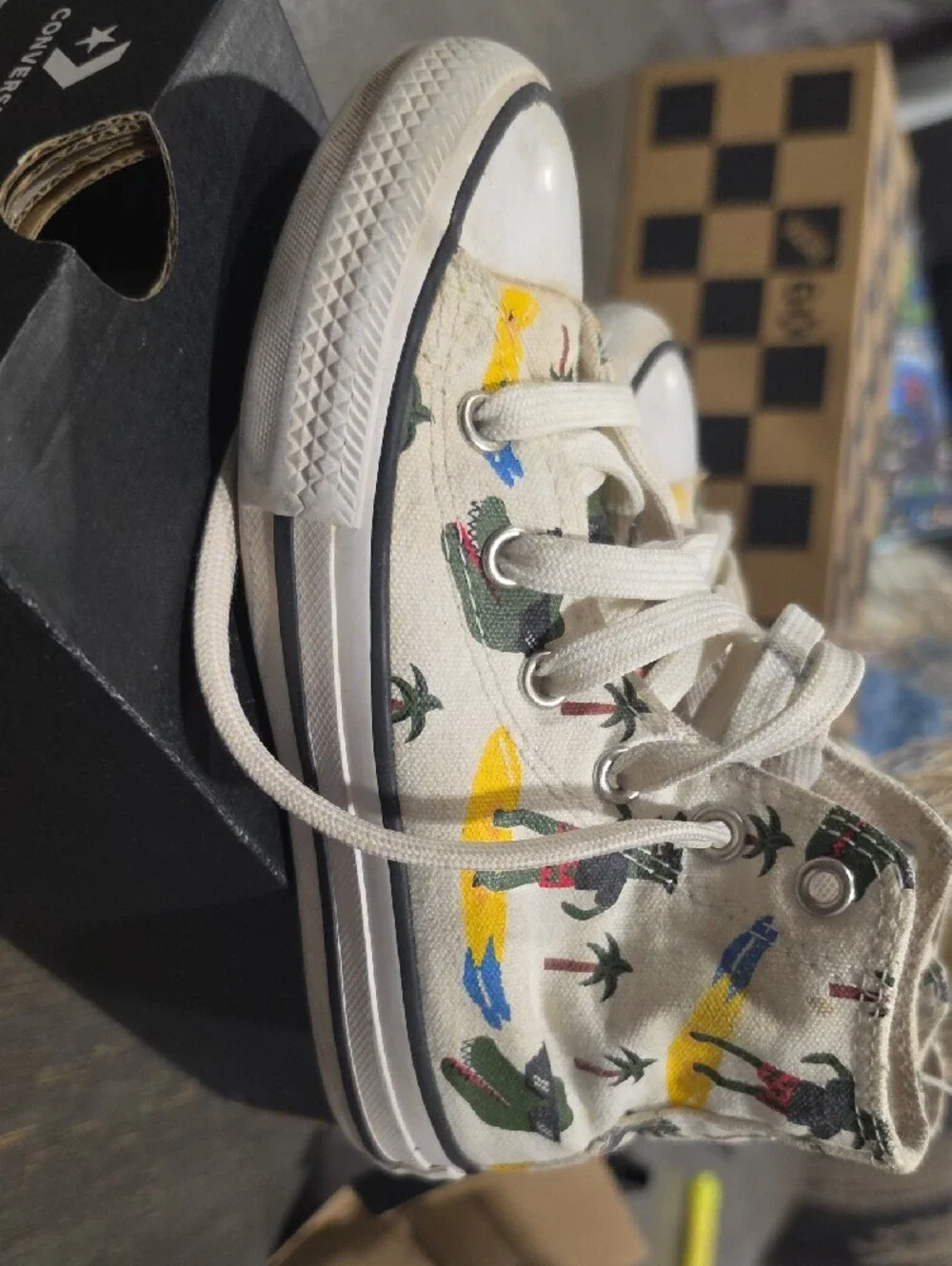 Converse Kids Beige High-Top Sneakers with Multicolor Tropical Print